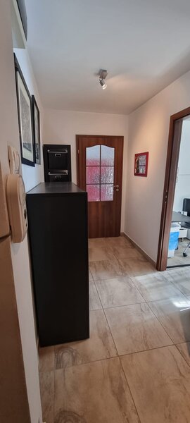 Policlinica Titan, metrou,